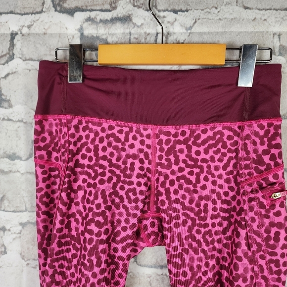 Lululemon Run Top Speed Crop Legging Ace Spot Jewelled Magenta Luxtreme Size 6 - Picture 9 of 16